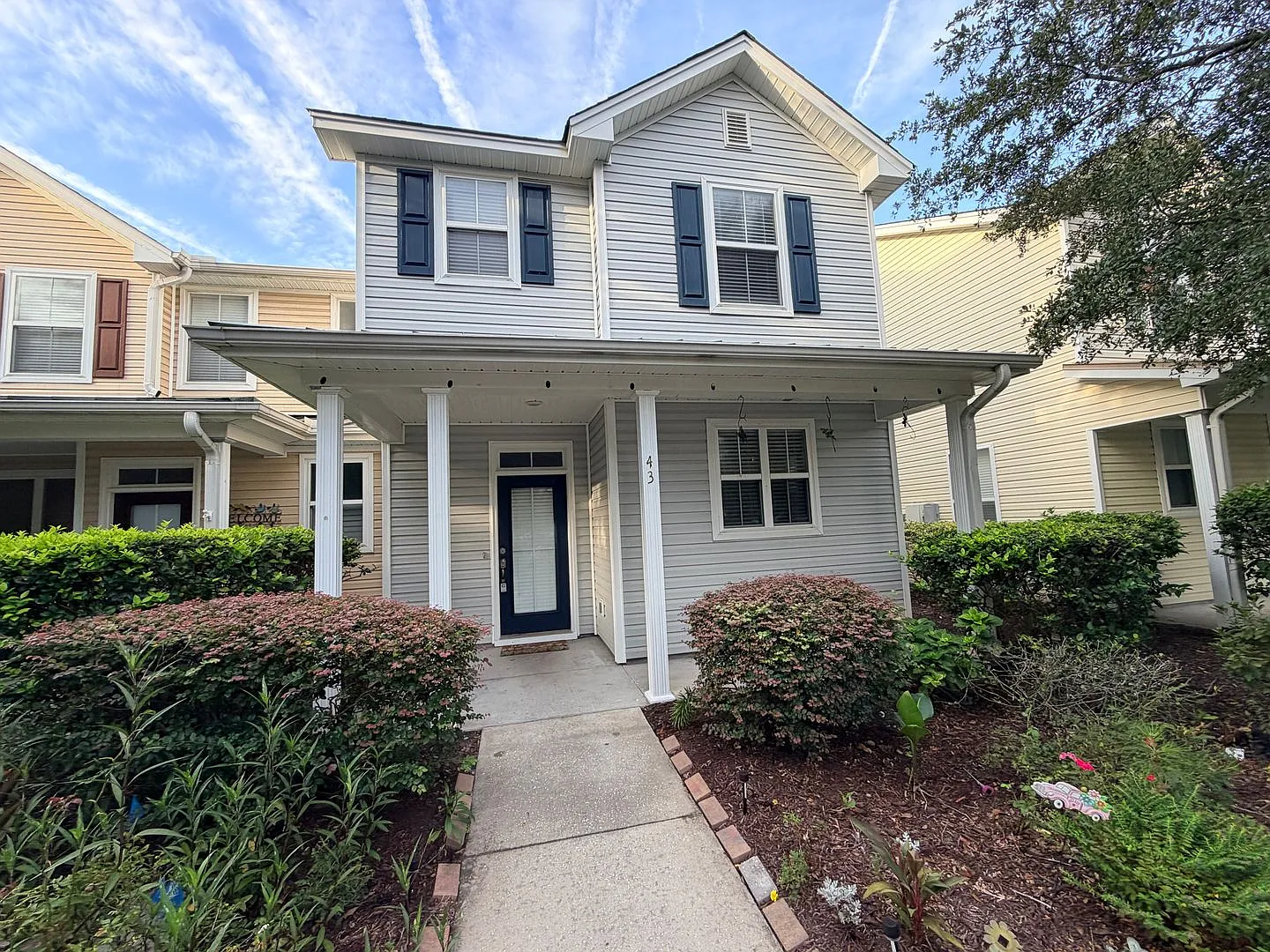 Updated Three Bedroom Town Home in Bluffton Park with Garage — Photo 1