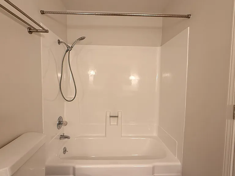 204 NE 148th Ave — Photo 16