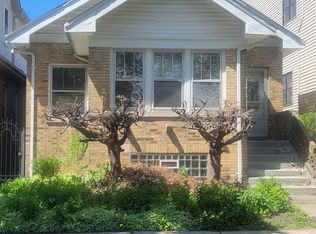 4212 N Mozart St, Chicago, IL 60618