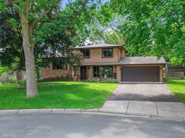 9009 44th Cir N, New Hope, MN 55428