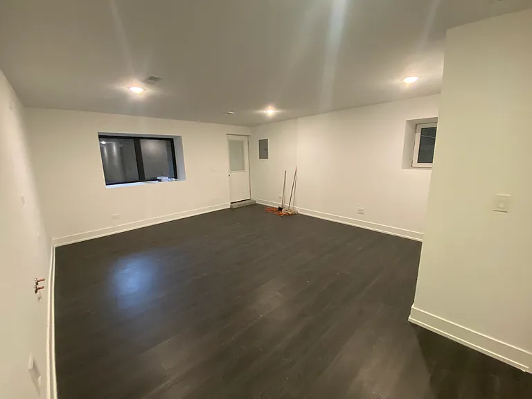 1814 S Throop St #1F — Photo 3