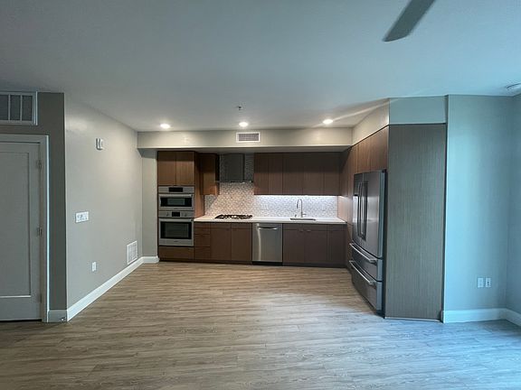2nd image of 605 W Date St #411