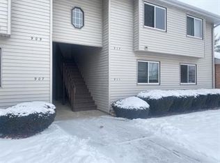909 Laura Dr #1, Champaign, IL
