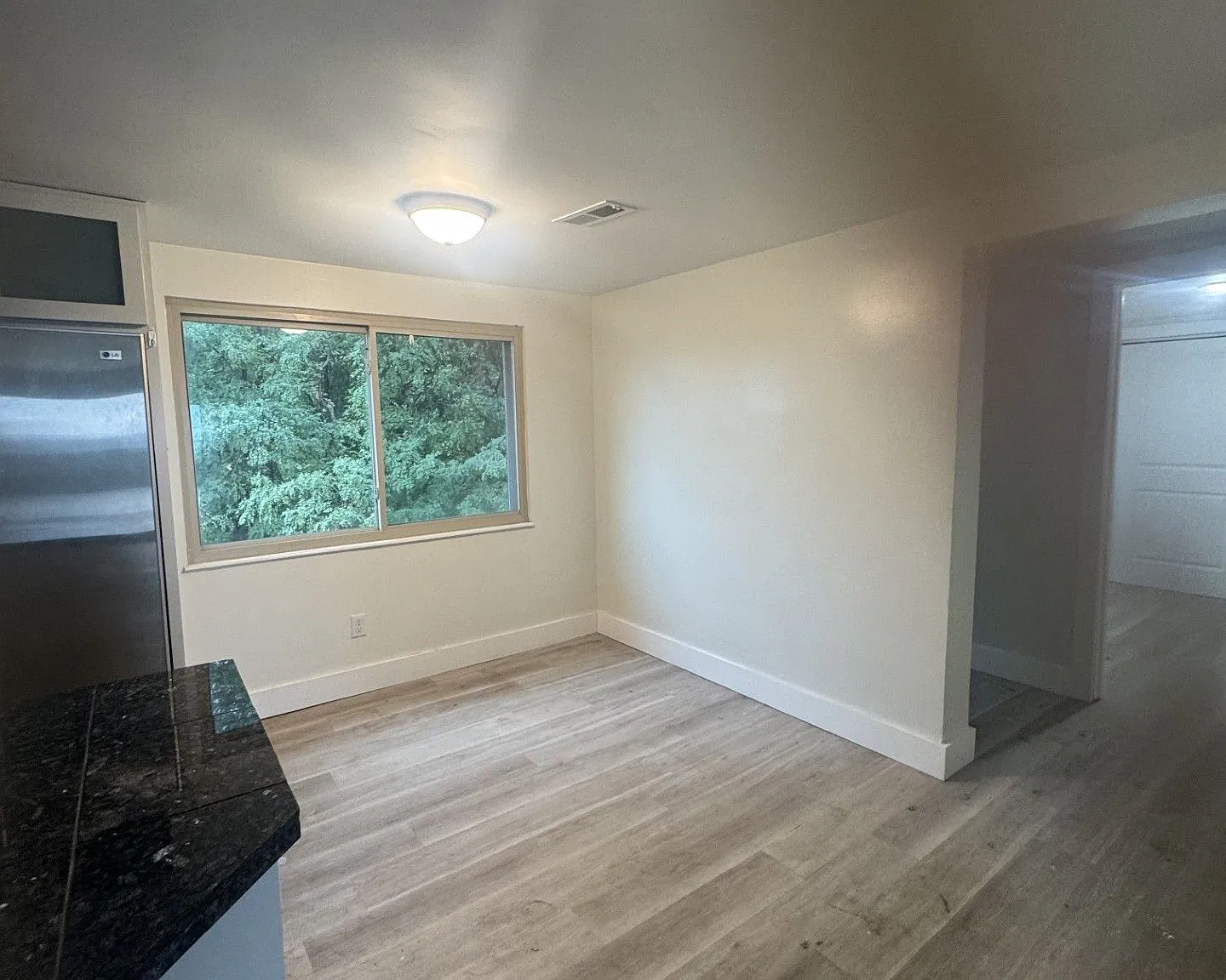 2 bed, 1.0 bath, $1,300 — Photo 4