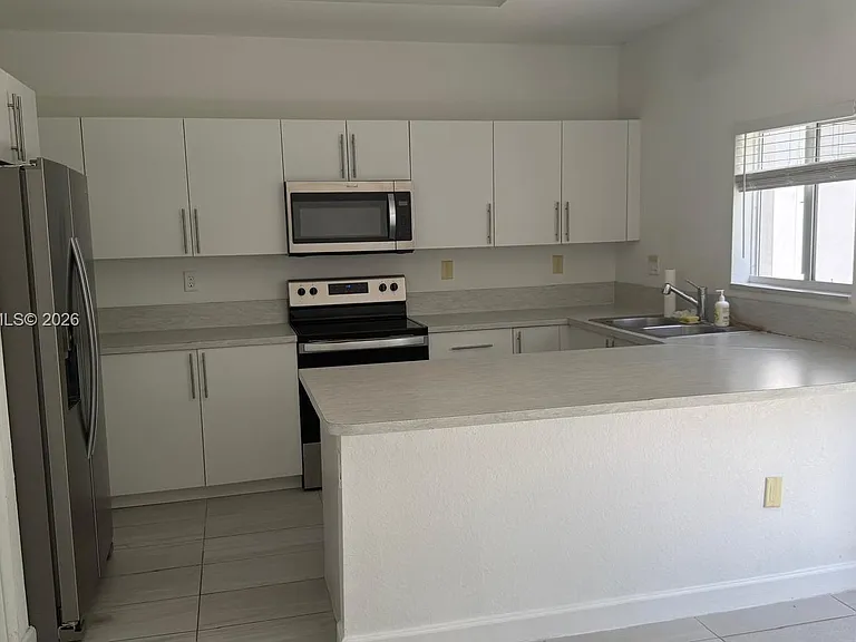 1245 NW 3rd Ln #1245 — Photo 8
