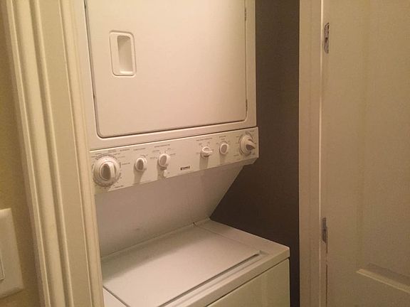 3rd image of 126 E Cora Lee Dr