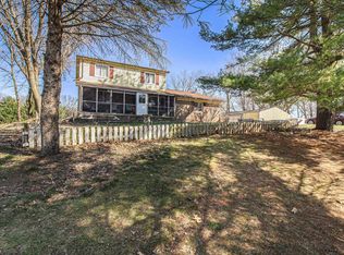 9152 Indian Lake Dr, Howell, MI