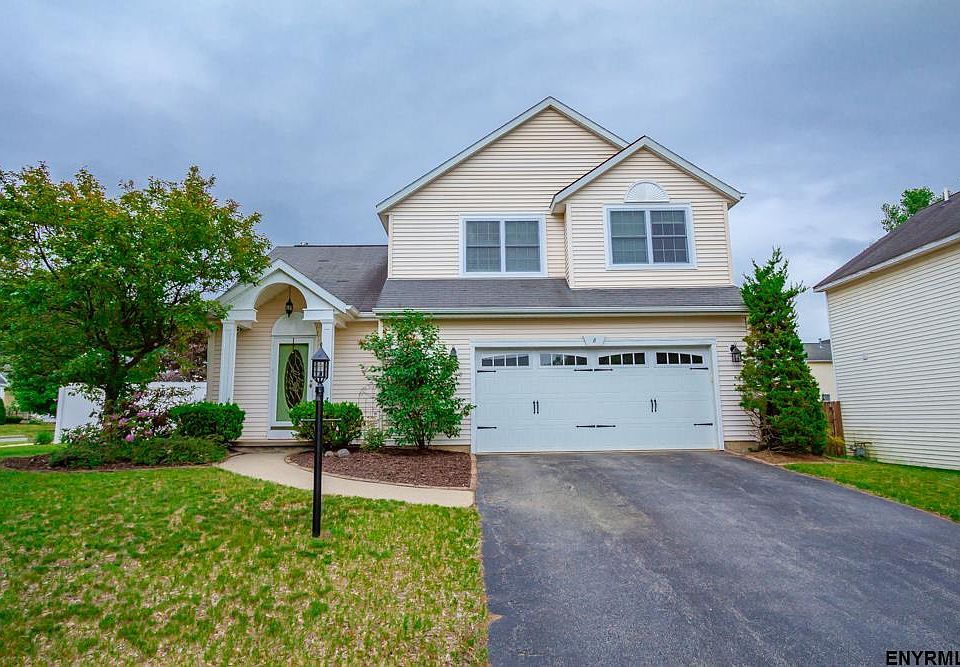 1st image of 8 Callagan Dr