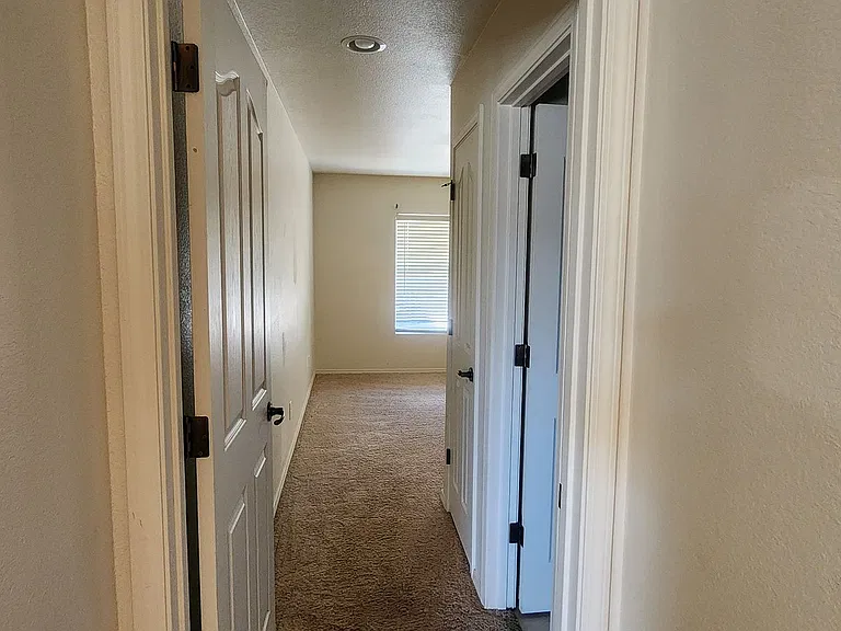 2010 S Clover Ln — Photo 11