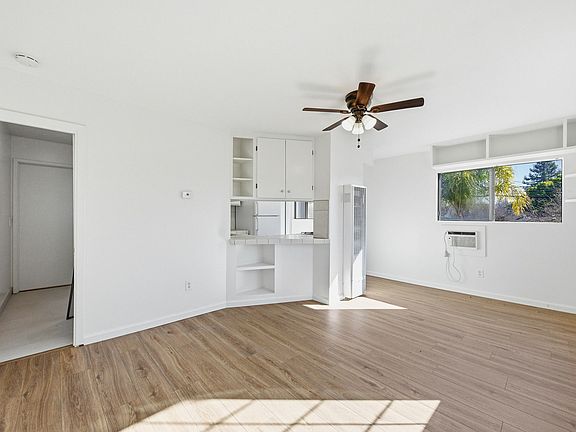 4th image of 614 Redwood Ave #A