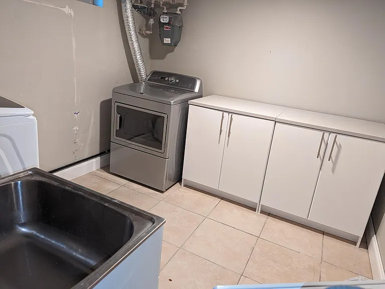 530 Shirley Ave — Photo 14