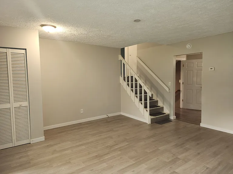 4416 Eagle Crest Dr — Photo 6