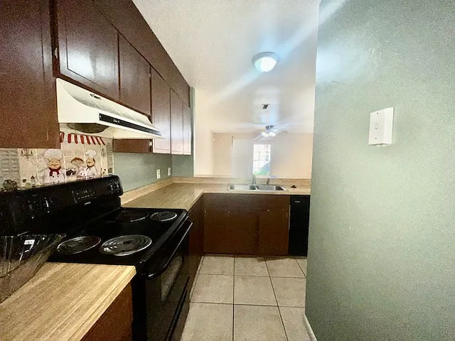 1 Deal Ave NW — Photo 1