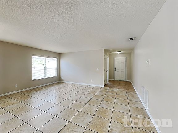 4th image of 15612 Sarcee Ct