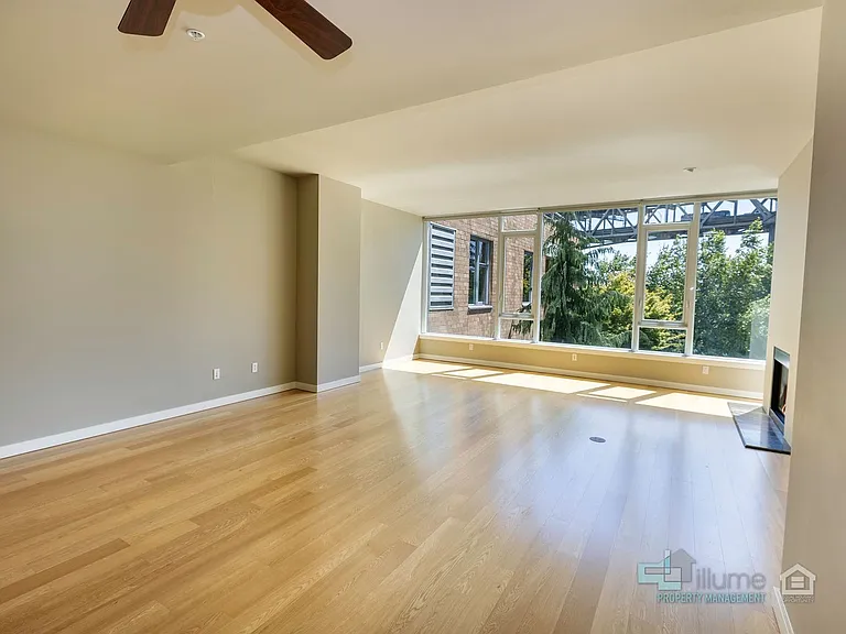 1920 SW River Dr #202 — Photo 30