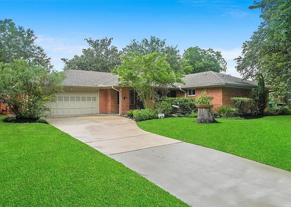1st image of 4626 Creekbend Dr