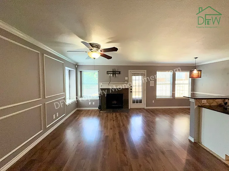 12614 Oceanside Dr — Photo 2