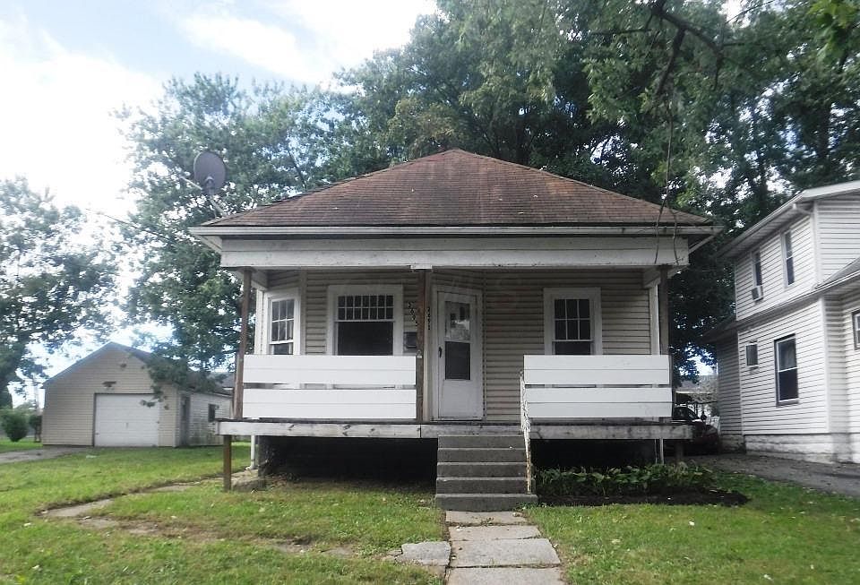 1st image of 2695 Joyce Ave