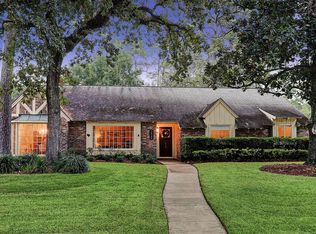 12106 Cobblestone Dr, Houston, TX 77024