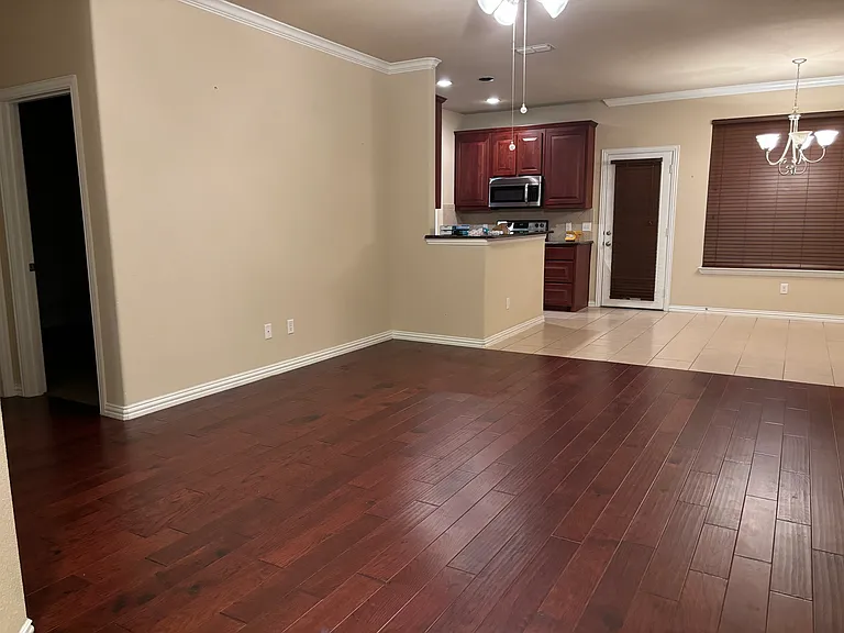 3736 Sicily St — Photo 3