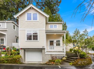 672 Madison Ave N #14, Bainbridge Island, WA 98110