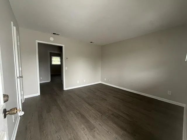 35 Oak St Apt C-9 — Photo 2