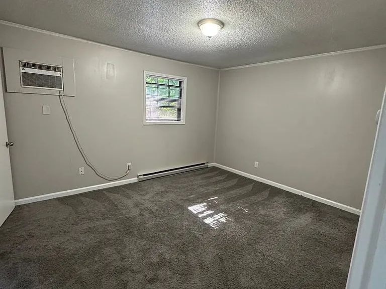 Springbrook Apartments — Photo 14