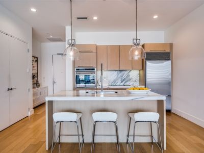 2200 Victory Ave APT 1801, Dallas, TX, 75219