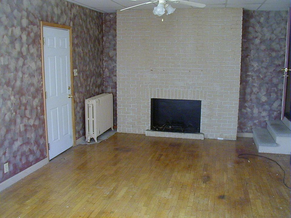 2nd image of 223 Illinois Ave