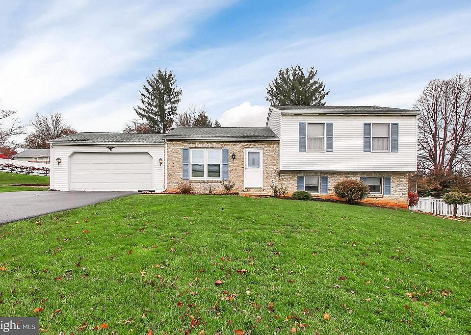 1st image of 121 Skyview Dr