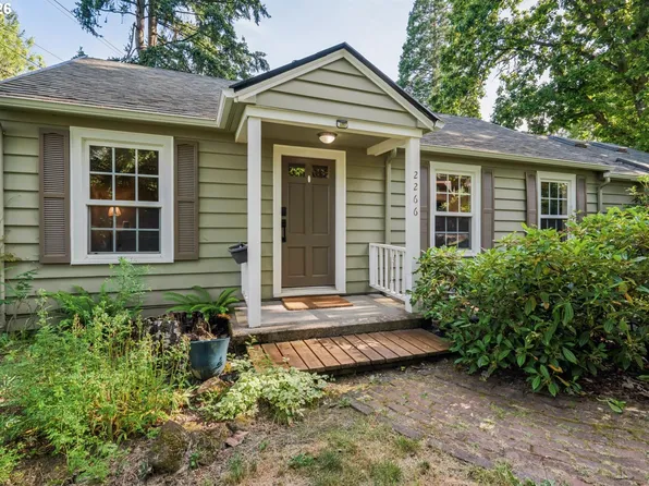 2266 SE Torbank Rd, Milwaukie, OR 97222