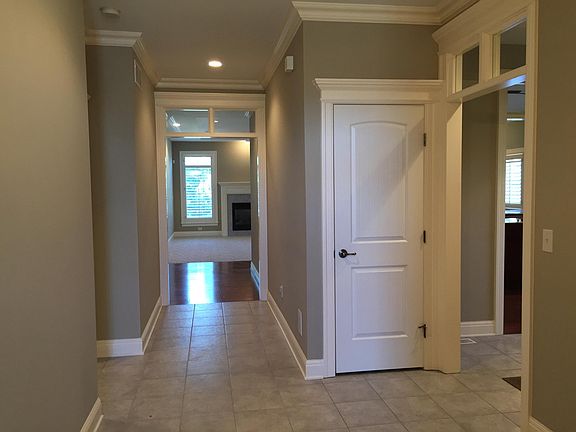 3rd image of 18 Saint Charles Ct