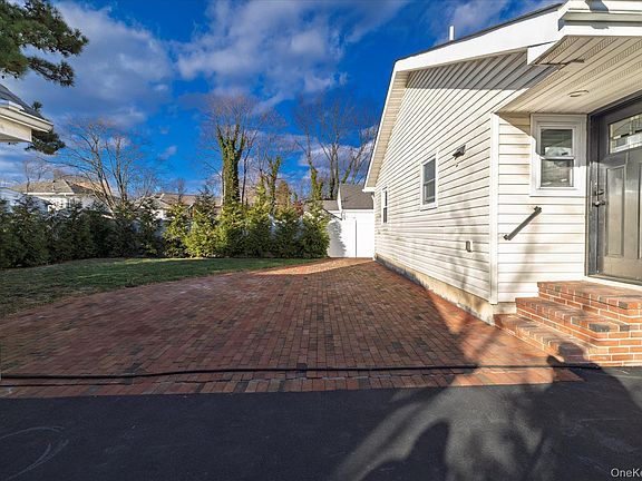 5th image of 2280 Brookside Avenue