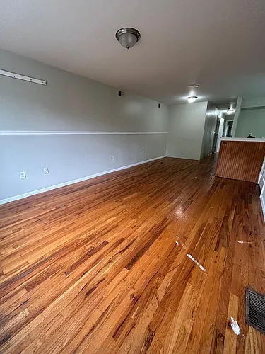 51 Seymour Ave Photo 1