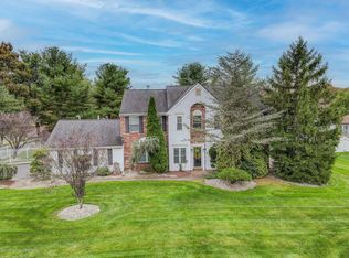 2 Argyle Ln, Manalapan, NJ 07726