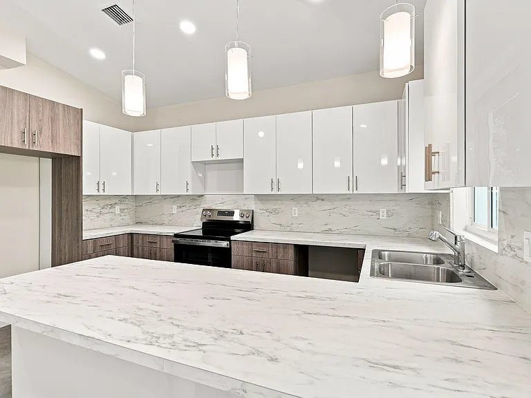 4701 Evergreen Ave — Photo 6