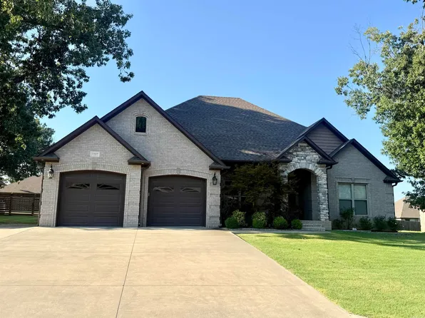 1807 Austin Ln, Paragould, AR 72450