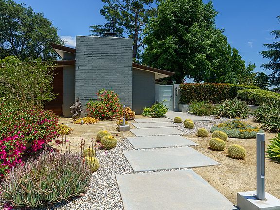 3rd image of 4642 Encinas Dr