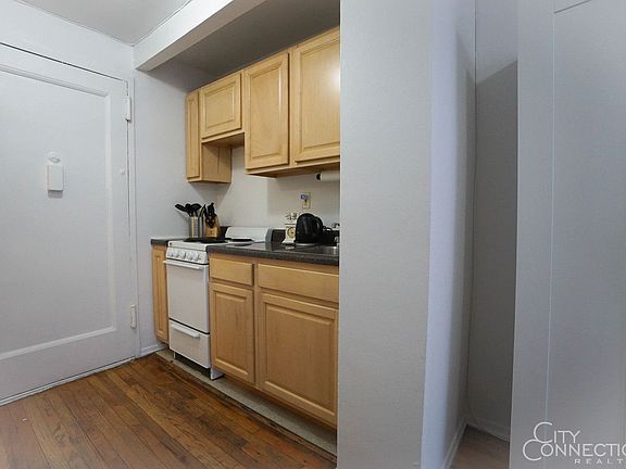 5th image of 515 E 6th St APT D8