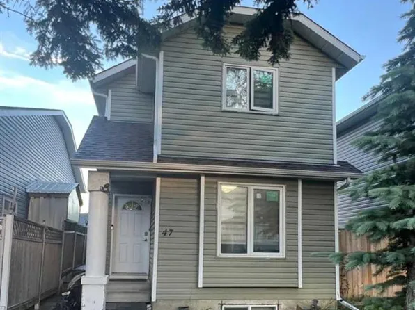 47 NW Martinridge Way NE, Calgary, AB T3J 3C9