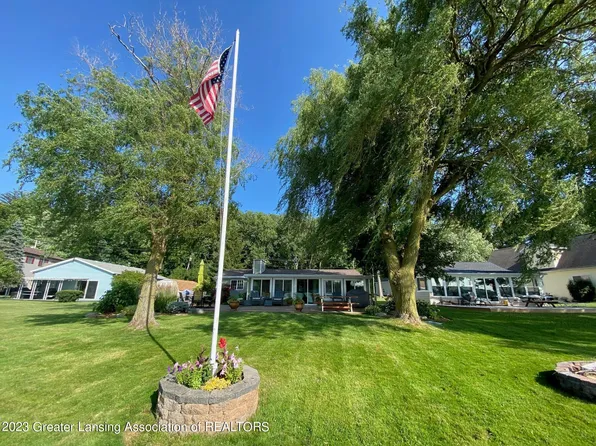 14090 Maier Dr, Lake Odessa, MI 48849