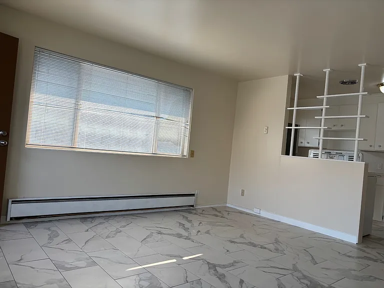 203 3rd Ave S #6 — Photo 2