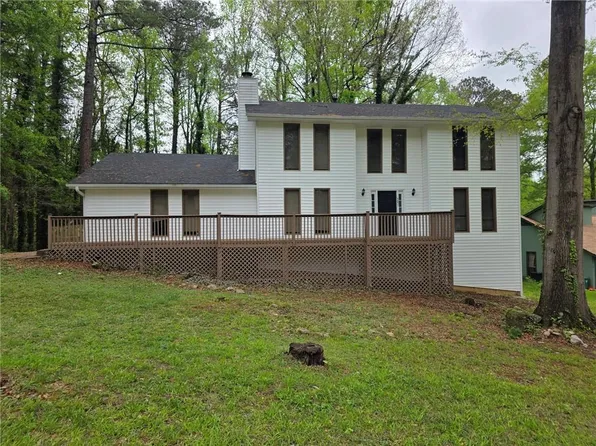 5051 Golfbrook Dr, Stone Mountain, GA 30088