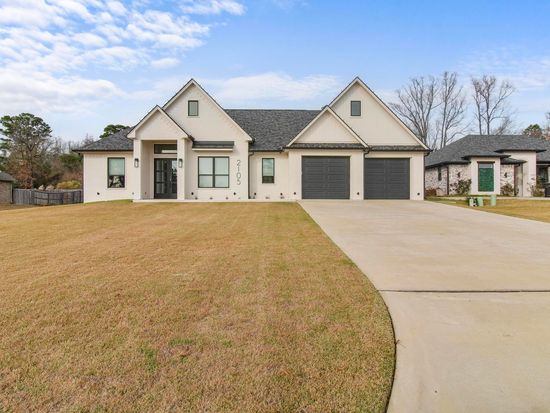2105 Sophia Ln, Longview, TX 75601