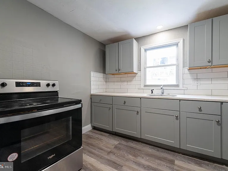 510 1/2 King St #A — Photo 4