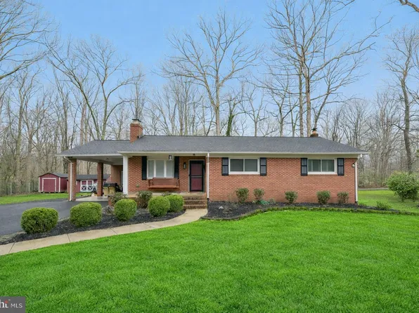 6975 Rose Ln, La Plata, MD 20646