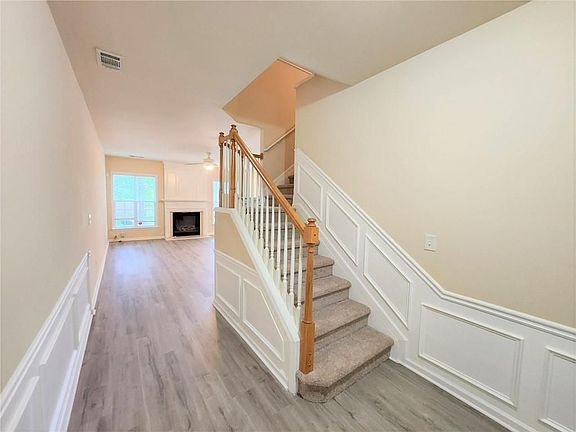 5th image of 2089 Deptford Dr