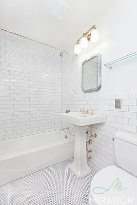 Rented by Mirador Real Estate | media 9