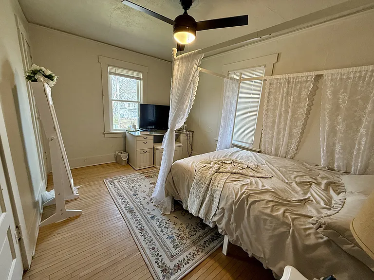 200 N Pine St #202 — Photo 21