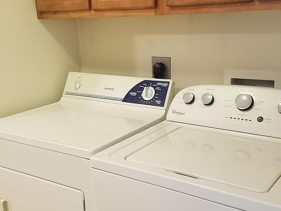 3rd image of 1706 Brooklyn Dr APT D